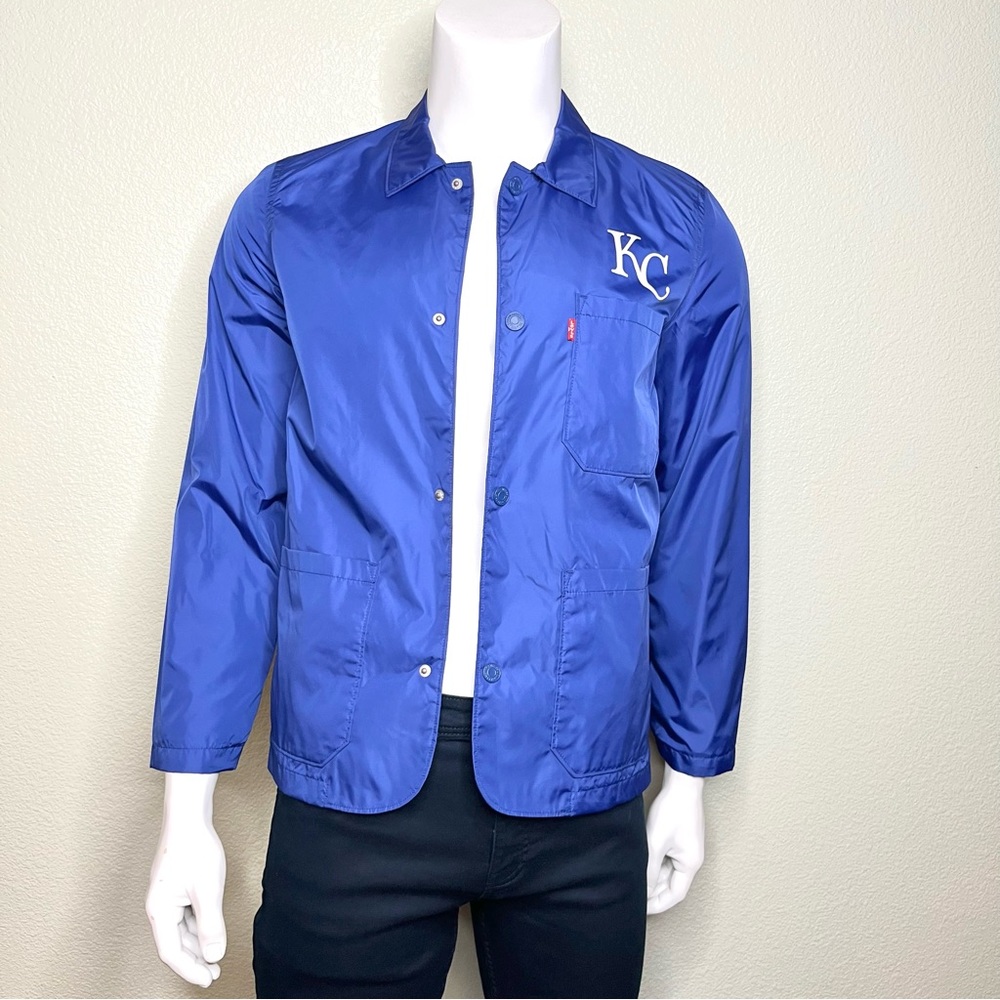 LEVI’S Kansas City Royals weatherproof jacket